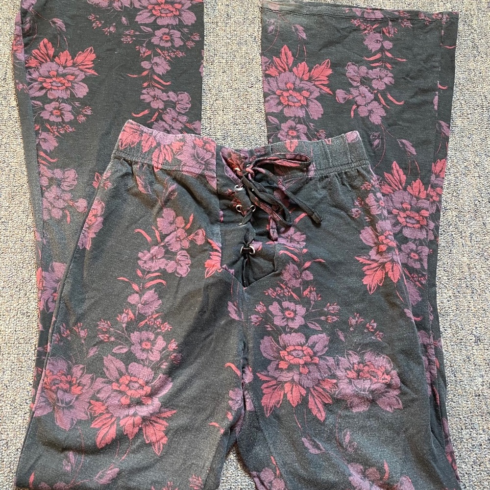 Flows pants